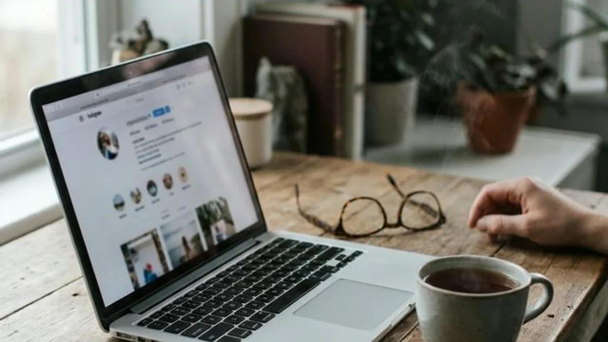 What to Do With a Loved One's Social Media After They Die